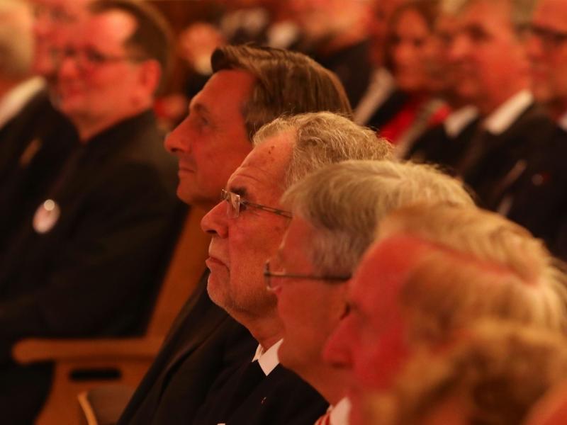 Slika 4: Predsednika Borut Pahor in dr. Alexander Van der Bellen v publiki, © Peter Krivograd