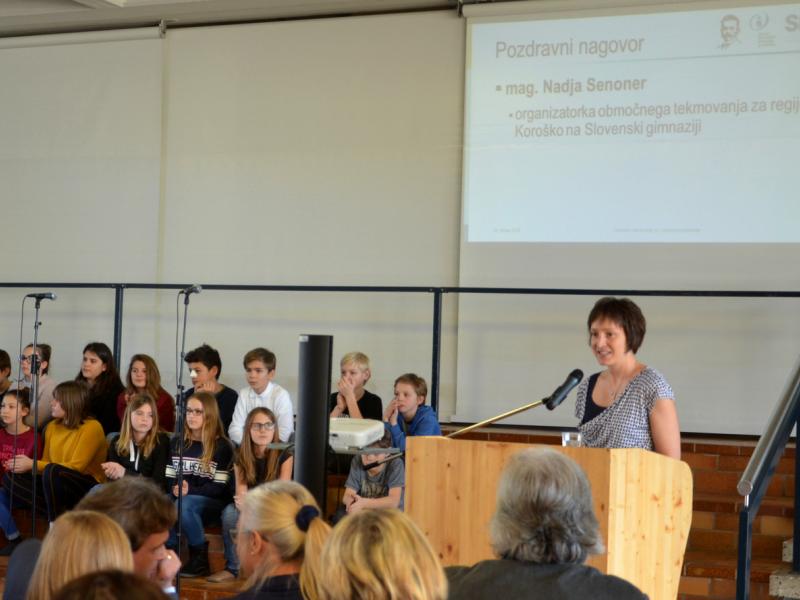 Bild 2: Begrüßungsworte der Organisatorin Nadja Senoner, © Sebastjan Trampusch