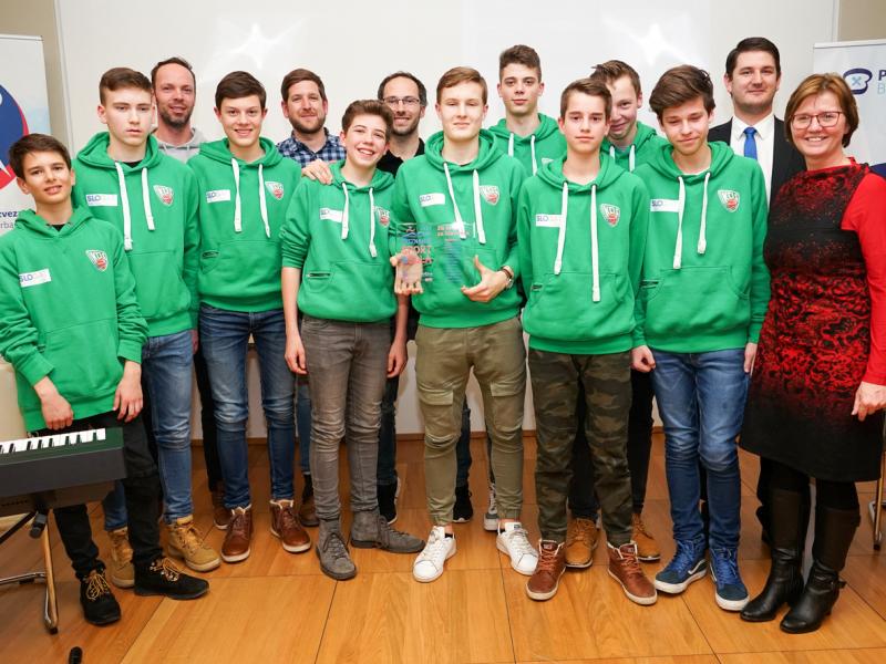 Slika 4: Ko&scaron;arka&scaron;ka ekipa Slovenske gimnazije, &copy; Sebastian Trampusch
