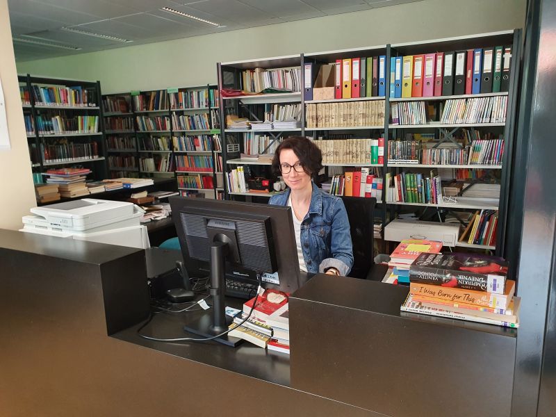 Slika 2: Vodja knjižnice mag. dr. Tatjana Koncilia, &copy; Nadja Senoner