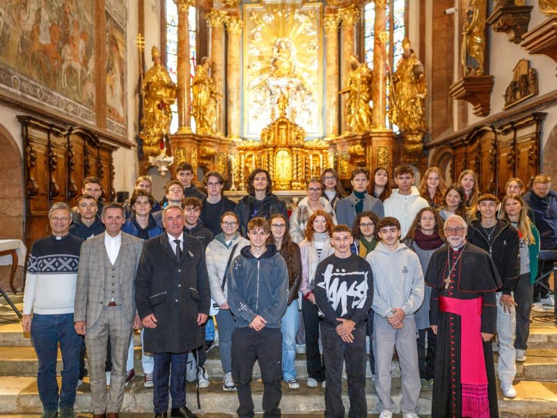 Bild 1: Unsere Maturantinnen und Maturanten, 