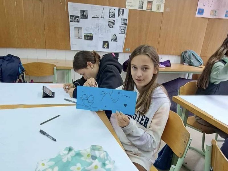 Slika 4: Mira s poslikano panjsko končnico