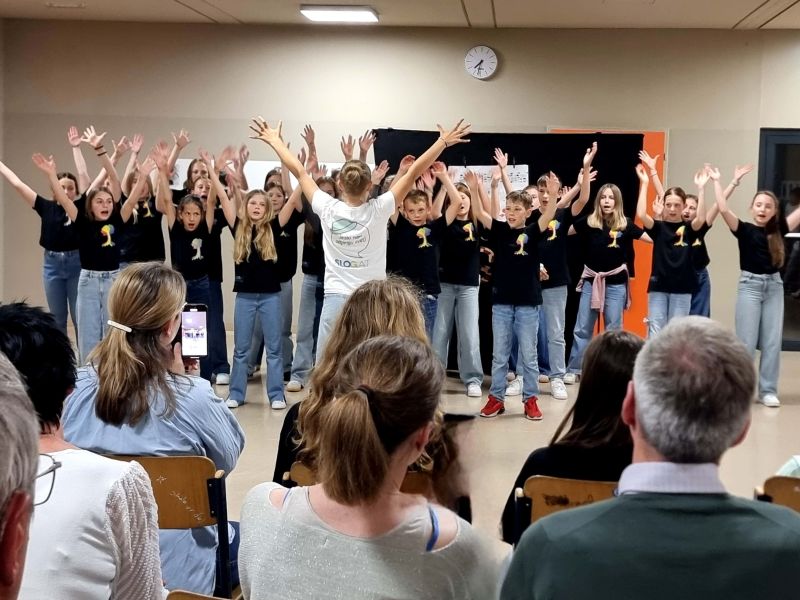 Bild 9: Die Kugy-Station: ein Tanzlied auf Italienisch
