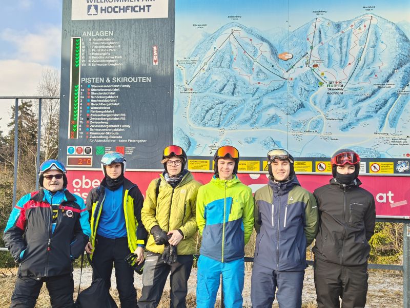 Slika 3: Ekipa višje stopnje SLOG