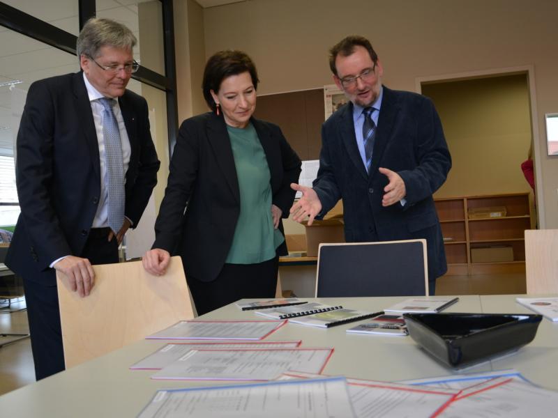 Slika 4: Med ogledom šole - priprave na novo maturo (foto: Gotthardt)